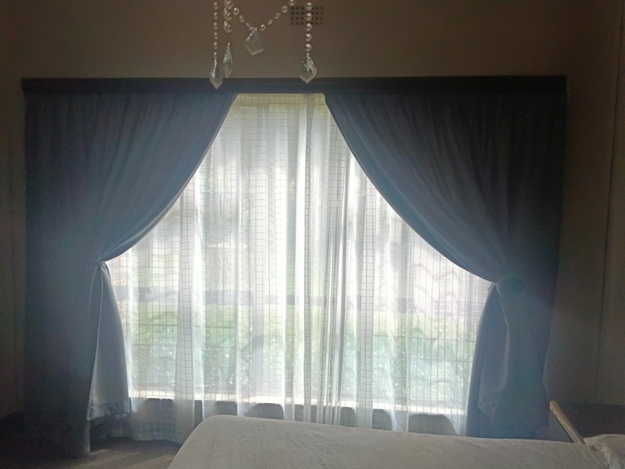 To Let 4 Bedroom Property for Rent in Riebeeckstad Free State